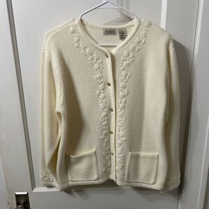 Vintage Women's Cream Sweater